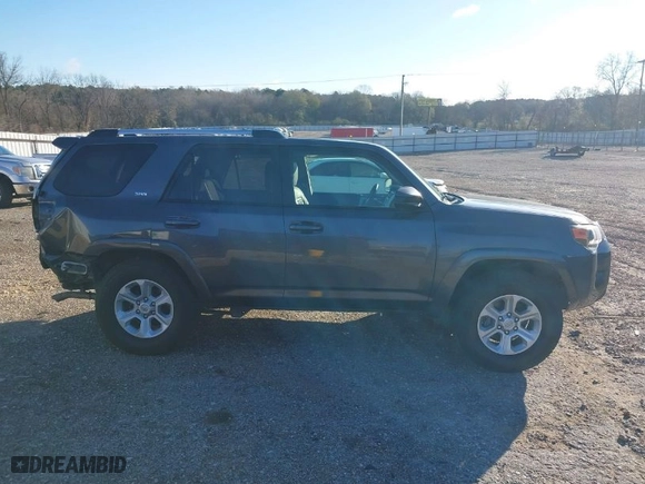2021 Toyota 4Runner SR5 with VIN JTEEU5JRXM5235997, listed as a IAAI auction lot 41185640 with 68,445 mi miles. Bid and sale history available at carsss.com. Image 14.