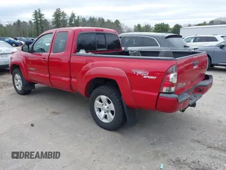 2013 Toyota Tacoma with VIN 5TFUU4EN7DX064437, listed as a IAAI auction lot 41947323 with 170,695 mi miles and . Bid and sale history available at DreamBid. Image 3.