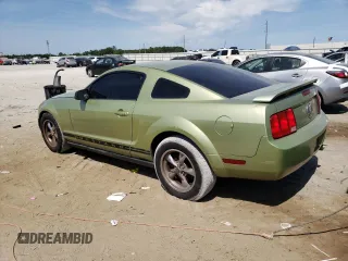 2005 Ford Mustang Deluxe with VIN 1ZVFT80N555143190, listed as a Copart auction lot 55550105 with 183,355 mi miles and Clean Title. Bid and sale history available at carsss.com. Image 2.