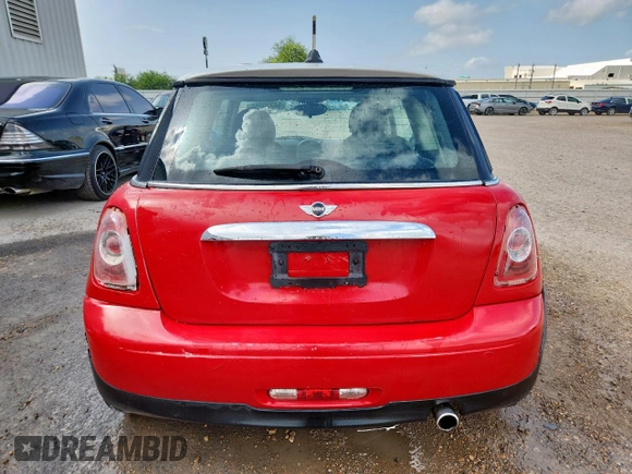 2011 MINI Hardtop with VIN WMWSU3C54BT095490, listed as a Copart auction lot 64220255 with 81,121 mi miles and Clean title. Bid and sale history available at DreamBid. Image 6.