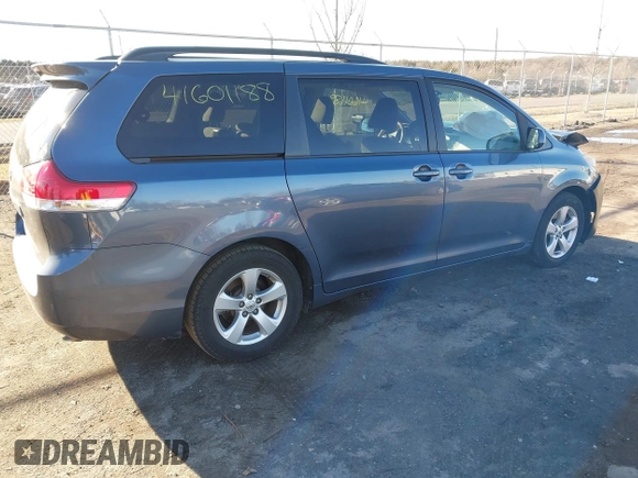 2014 Toyota Sienna LE AAS with VIN 5TDKK3DC4ES514981, listed as a IAAI auction lot 41601188 with 164,963 mi miles and . Bid and sale history available at DreamBid. Image 4.