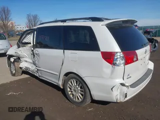 2008 Toyota Sienna XLE with VIN 5TDZK22C78S204839, listed as a IAAI auction lot 41759721 with 238,000 mi miles. Bid and sale history available at carsss.com. Image 3.