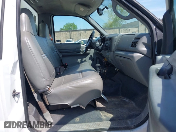 2002 Ford F-250 XL with VIN 1FTNF20L02EC27835, listed as a IAAI auction lot 42239136 with 171,842 mi miles and . Bid and sale history available at DreamBid. Image 5.