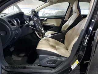 2012 Volvo S60 T6 z VIN YV1902FH6C2037945, wystawiony jako Copart lot #46753375 z przebiegiem 127 531 mil mil oraz Czysty tytuł • Clean title. Historia ofert i sprzedaży dostępna na DreamBid. Obrazek 7.