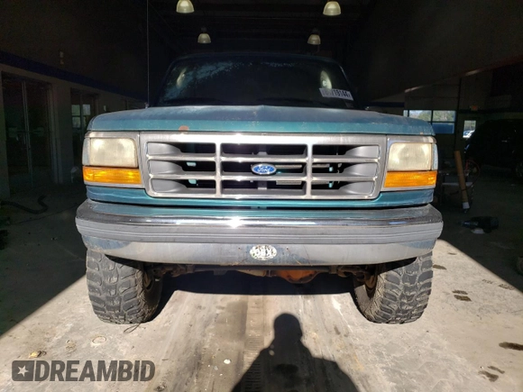 1996 Ford Bronco Custom with VIN 1FMEU15H6TLA69143, listed as a Copart auction lot 84719144 with Not Provided miles and Non Repairable. Bid and sale history available at DreamBid. Image 5.