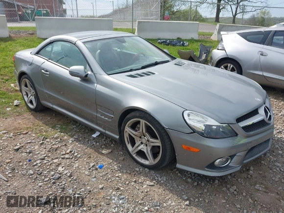 2011 Mercedes-Benz SL 550 z VIN WDBSK7BA9BF165156, wystawiony jako IAAI lot #42075223 z przebiegiem 41 313 mil mil oraz . Historia ofert i sprzedaży dostępna na DreamBid. Obrazek 1.