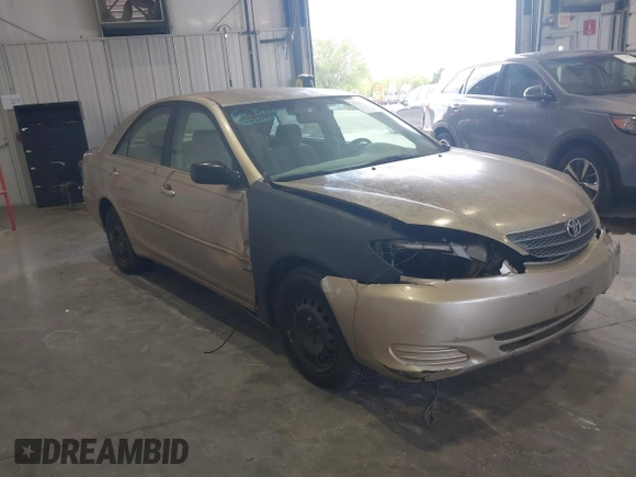 2004 Toyota Camry LE z VIN 4T1BE32K54U380439, wystawiony jako IAAI lot #42226118 z przebiegiem 262 644 mil mil oraz . Historia ofert i sprzedaży dostępna na DreamBid. Obrazek 1.