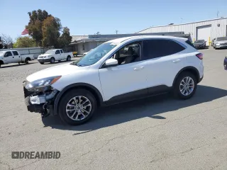 2021 Ford Escape SE z VIN 1FMCU0G66MUB15627, wystawiony jako Copart lot #55144035 z przebiegiem 46 204 mil mil oraz Szkoda całkowita • Salvage title. Historia ofert i sprzedaży dostępna na DreamBid. Obrazek 1.