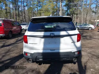 2023 Honda Passport EX-L z VIN 5FNYF8H56PB037470, wystawiony jako IAAI lot #41330084 z przebiegiem Nie podano mil oraz . Historia ofert i sprzedaży dostępna na DreamBid. Obrazek 15.