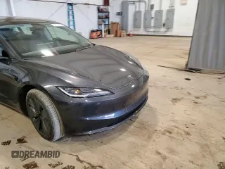 2025 Tesla Model 3 Long Range with VIN 5YJ3E1EB3SF904881, listed as a Copart auction lot 52704205 with 1,904 mi miles and Salvage Title. Bid and sale history available at DreamBid. Image 14.