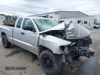 2008 Dodge Dakota с VIN 1D7HW32K08S514373, выставлен на аукционе IAAI как лот 41814272 с пробегом 137 787 миль миль и . История ставок и продаж доступна на DreamBid. Изображение 1.