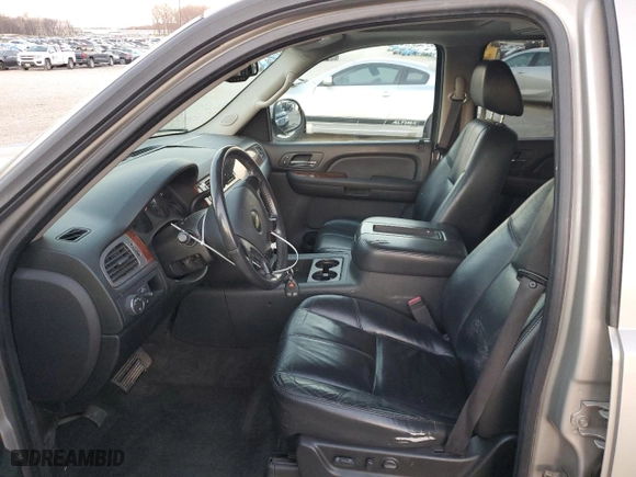 2009 Chevrolet Avalanche LT w/2LT with VIN 3GNEC22089G193195, listed as a Copart auction lot 49380235 with 124,998 mi miles and Salvage Title. Bid and sale history available at carsss.com. Image 7.