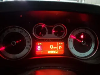 2014 FIAT 500L Trekking z VIN ZFBCFADH1EZ007689, wystawiony jako Copart lot #48108365 z przebiegiem 163 302 mil mil oraz Szkoda całkowita • Salvage title. Historia ofert i sprzedaży dostępna na DreamBid. Obrazek 9.
