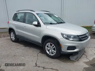 2015 Volkswagen Tiguan S z VIN WVGAV7AX6FW505987, wystawiony jako IAAI lot #42354813 z przebiegiem 114 381 mil mil oraz . Historia ofert i sprzedaży dostępna na DreamBid. Obrazek 1.