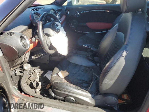 2012 MINI Coupe S z VIN WMWSX3C54CT154692, wystawiony jako Copart lot #45290325 z przebiegiem Nie podano mil oraz Szkoda całkowita • Salvage title. Historia ofert i sprzedaży dostępna na DreamBid. Obrazek 7.