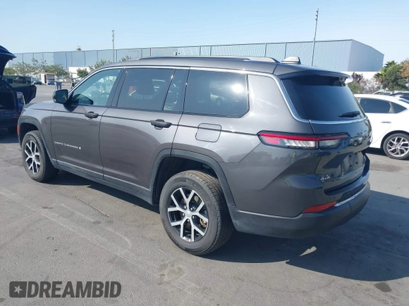 2024 Jeep Grand Cherokee Limited z VIN 1C4RJKBGXR8603689, wystawiony jako IAAI lot #42559936 z przebiegiem 21 173 mil mil oraz . Historia ofert i sprzedaży dostępna na DreamBid. Obrazek 3.