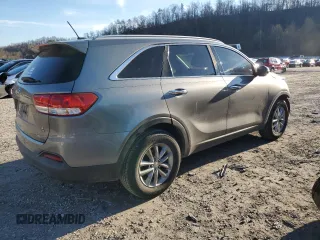 2016 Kia Sorento LX with VIN 5XYPG4A32GG145376, listed as a Copart auction lot 43728725 with 111,648 mi miles and Salvage Title. Bid and sale history available at DreamBid. Image 3.