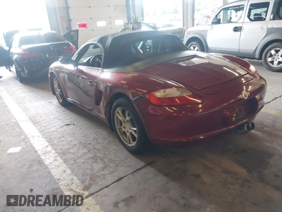 2006 Porsche Boxster z VIN WP0CA29806S710303, wystawiony jako IAAI lot #42276368 z przebiegiem 73 796 mil mil oraz . Historia ofert i sprzedaży dostępna na DreamBid. Obrazek 3.