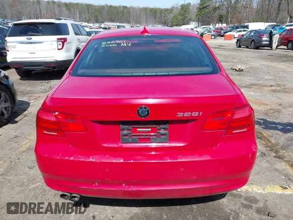 2011 BMW 3 Series 328i xDrive with VIN WBAKF5C53BE395791, listed as a IAAI auction lot 41749286 with 1 mi miles. Bid and sale history available at carsss.com. Image 16.