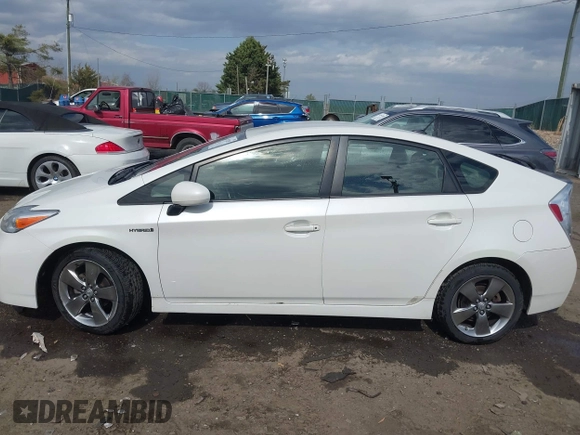 2013 Toyota Prius One z VIN JTDKN3DU7D5599352, wystawiony jako IAAI lot #41822091 z przebiegiem 198 360 mil mil oraz . Historia ofert i sprzedaży dostępna na DreamBid. Obrazek 14.