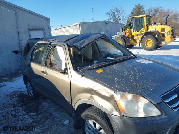 2006 Honda CR-V EX with VIN JHLRD68806C017948, listed as a IAAI auction lot 41258241 with 212,799 mi miles. Bid and sale history available at carsss.com. Image 6.