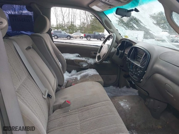 2006 Toyota Tundra SR5 with VIN 5TBBT44196S476238, listed as a IAAI auction lot 41524111 with 174,631 mi miles. Bid and sale history available at carsss.com. Image 5.