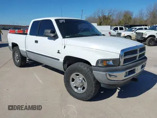 2000 Dodge Ram 2500 with VIN 1B7KC2364YJ114892, listed as a IAAI auction lot 41821163 with 334,778 mi miles. Bid and sale history available at carsss.com. Image 1.