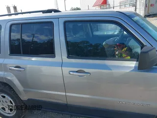 2017 Jeep Patriot Sport with VIN 1C4NJRBB7HD145143, listed as a IAAI auction lot 41541812 with 79,924 mi miles and . Bid and sale history available at DreamBid. Image 14.