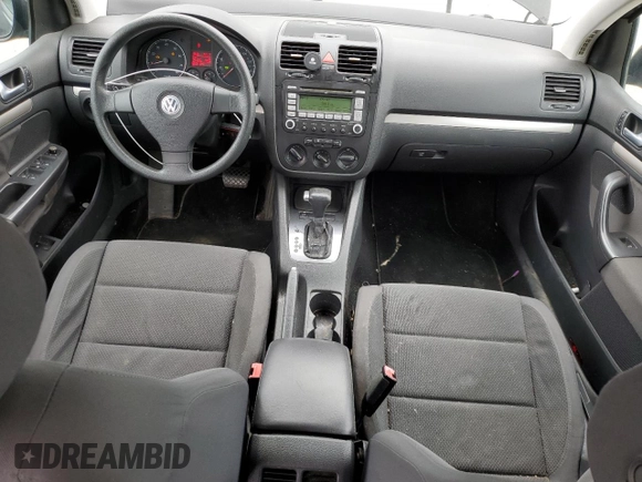 2008 Volkswagen Rabbit S с VIN WVWDB71K68W015244, выставлен на аукционе Copart как лот 52743215 с пробегом 141 946 миль миль и Списание • Salvage title. История ставок и продаж доступна на DreamBid. Изображение 8.