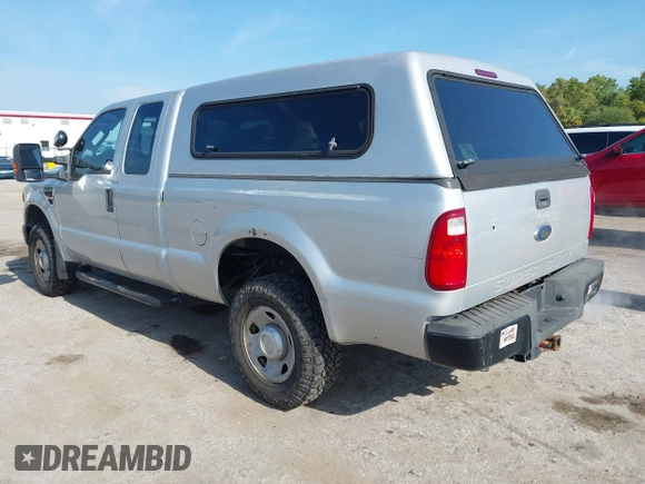 2008 Ford Super Duty F-250 SRW XL with VIN 1FTSX21R28EB04744, listed as a IAAI auction lot 42173672 with 168,960 mi miles. Bid and sale history available at carsss.com. Image 3.