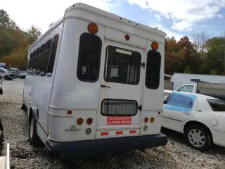2016 Ford Econoline Commercial with VIN 1FDEE3FL1GDC05125, listed as a Copart auction lot 85723484 with 173,835 mi miles and Salvage Title. Bid and sale history available at carsss.com. Image 3.