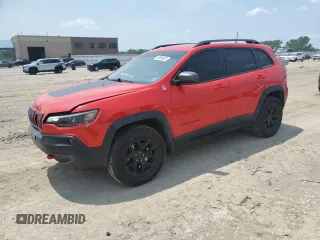 2019 Jeep Cherokee Trailhawk с VIN 1C4PJMBXXKD236812, выставлен на аукционе Copart как лот 59366805 с пробегом 90 732 миль миль и Списание • Salvage title. История ставок и продаж доступна на DreamBid. Изображение 1.