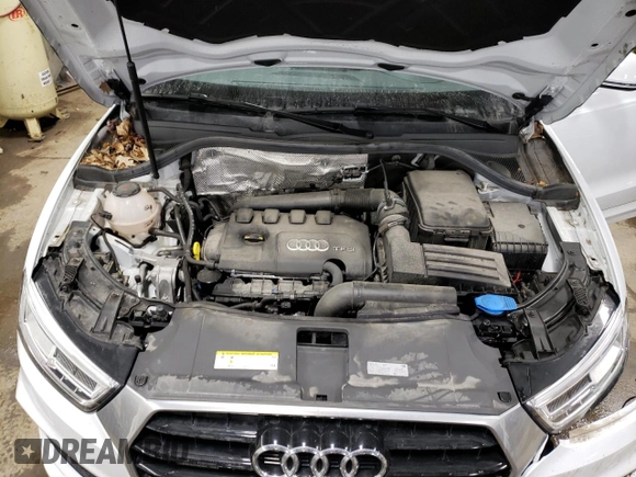 2018 Audi Q3 Premium Plus with VIN WA1JCCFS9JR031115, listed as a Copart auction lot 39580513 with 32,800 mi miles. Bid and sale history available at carsss.com. Image 11.