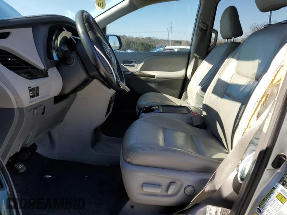 2019 Toyota Sienna XLE Auto Access Seat with VIN 5TDYZ3DC1KS987903, listed as a Copart auction lot 45039385 with 72,017 mi miles and Salvage Title. Bid and sale history available at carsss.com. Image 7.