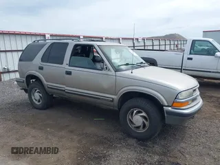 1998 Chevrolet Blazer LS с VIN 1GNDT13W2W2177149, выставлен на аукционе IAAI как лот 42422025 с пробегом 210 833 миль миль и . История ставок и продаж доступна на DreamBid. Изображение 1.