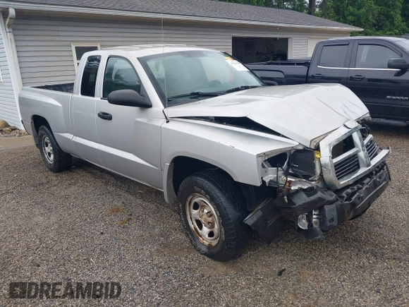 2007 Dodge Dakota ST z VIN 1D7HE22K37S177984, wystawiony jako IAAI lot #42330481 z przebiegiem 98 424 mil mil oraz . Historia ofert i sprzedaży dostępna na DreamBid. Obrazek 1.