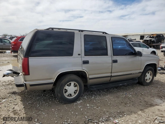 1999 Chevrolet Tahoe with VIN 1GNEC13RXXJ481481, listed as a Copart auction lot 50137645 with 233,418 mi miles and Salvage Title. Bid and sale history available at carsss.com. Image 3.