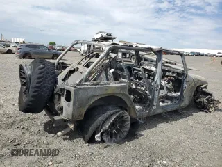 2017 Jeep Wrangler Unlimited Sahara с VIN 1C4BJWEG9HL516883, выставлен на аукционе Copart как лот 61254305 с пробегом Не указан миль и На запчасти • Non repairable. История ставок и продаж доступна на DreamBid. Изображение 3.