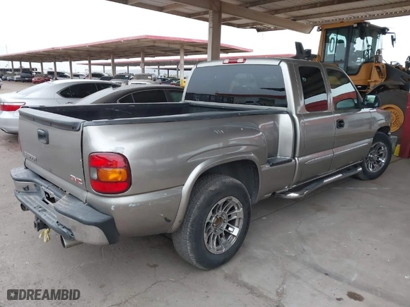 2003 GMC Sierra 1500 SLT with VIN 1GTEC19TX3Z212534, listed as a IAAI auction lot 41591390 with 158,457 mi miles. Bid and sale history available at carsss.com. Image 4.