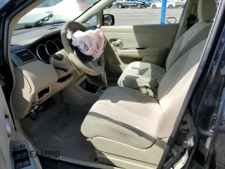 2008 Nissan Versa S с VIN 3N1BC11E78L448799, выставлен на аукционе Copart как лот 58421725 с пробегом 95 504 миль миль и Списание • Salvage title. История ставок и продаж доступна на DreamBid. Изображение 7.
