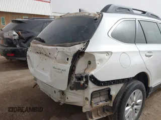 2017 Subaru Outback Premium z VIN 4S4BSAHC8H3217891, wystawiony jako IAAI lot #41797275 z przebiegiem 151 904 mil mil oraz . Historia ofert i sprzedaży dostępna na DreamBid. Obrazek 6.