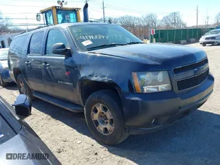 2009 Chevrolet Suburban LT w/1LT with VIN 1GNFK26309R273831, listed as a IAAI auction lot 41766177 with 999,999 mi miles. Bid and sale history available at carsss.com. Image 1.