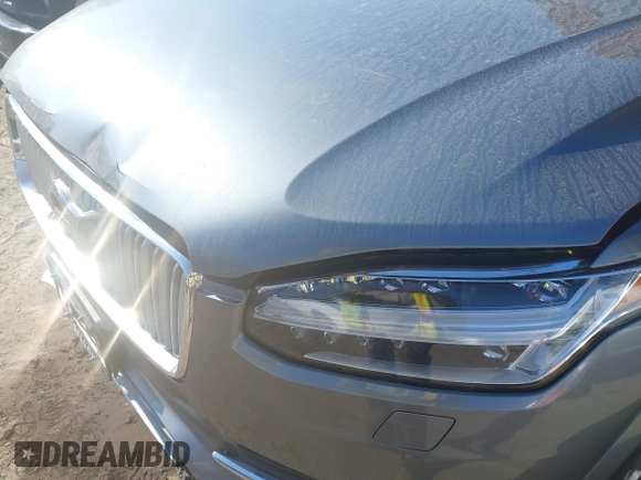2017 Volvo XC90 Inscription with VIN YV4A22PL3H1179969, listed as a IAAI auction lot 40649647 with 122,400 mi miles. Bid and sale history available at carsss.com. Image 10.
