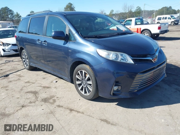2018 Toyota Sienna XLE with VIN 5TDDZ3DC6JS206368, listed as a IAAI auction lot 41635138 with 44,578 mi miles. Bid and sale history available at carsss.com. Image 1.