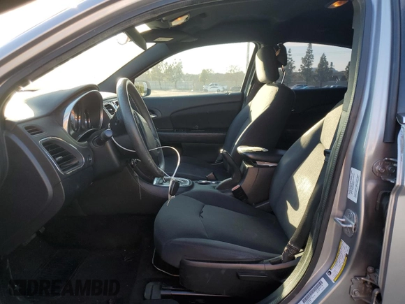 2013 Chrysler 200 LX with VIN 1C3CCBAB5DN642243, listed as a Copart auction lot 45364075 with 138,033 mi miles and Salvage Title. Bid and sale history available at DreamBid. Image 7.