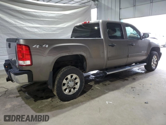 2012 GMC Sierra 2500HD SLE with VIN 1GT120CGXCF180421, listed as a Copart auction lot 56221405 with 62,006 mi miles and Salvage title. Bid and sale history available at DreamBid. Image 3.