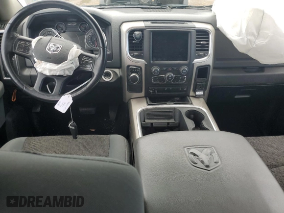 2019 Ram 1500 Big Horn z VIN 1C6RR6LT7KS675686, wystawiony jako Copart lot #58254805 z przebiegiem 97 850 mil mil oraz Szkoda całkowita • Salvage title. Historia ofert i sprzedaży dostępna na DreamBid. Obrazek 8.