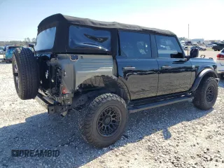2022 Ford Bronco with VIN 1FMDE5BH6NLB01029, listed as a Copart auction lot 45603155 with 98,385 mi miles and Salvage Title. Bid and sale history available at DreamBid. Image 3.