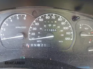 2001 Ford Explorer XLT z VIN 1FMDU73E51ZA06701, wystawiony jako IAAI lot #42379931 z przebiegiem 211 904 mil mil oraz . Historia ofert i sprzedaży dostępna na DreamBid. Obrazek 16.