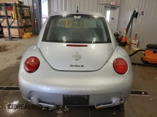 2004 Volkswagen New Beetle Coupe Turbo S with VIN 3VWFE31C54M402831, listed as a Copart auction lot 77426094 with 155,245 mi miles and Clean Title. Bid and sale history available at carsss.com. Image 6.